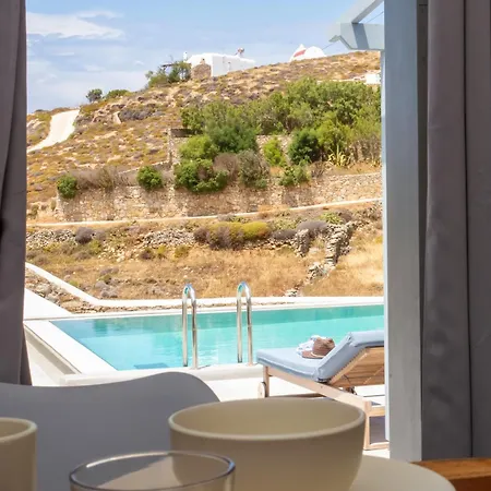 Terra White Seaview Pool & Appartamento Mykonos Town