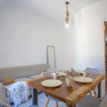 Terra White Seaview Pool & Mykonos Town